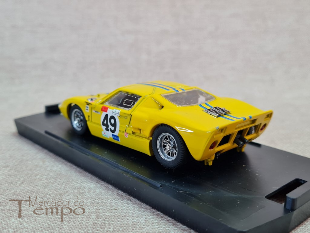 Miniatura 1/43 Bang Ford GT 40 amarelo Sportitalia Team