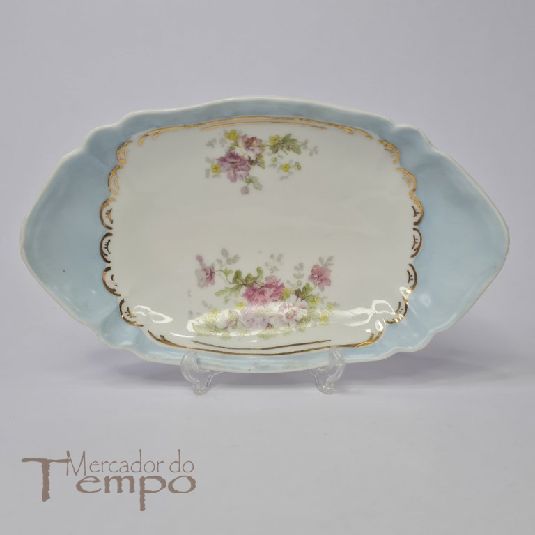 Covilhete em porcelana da Vista Alegre 1881 - 1921