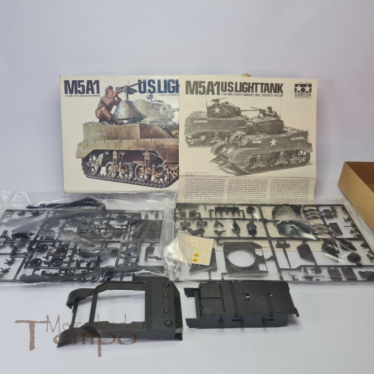 Kit Tamiya 1/35  US Lightank M5A1