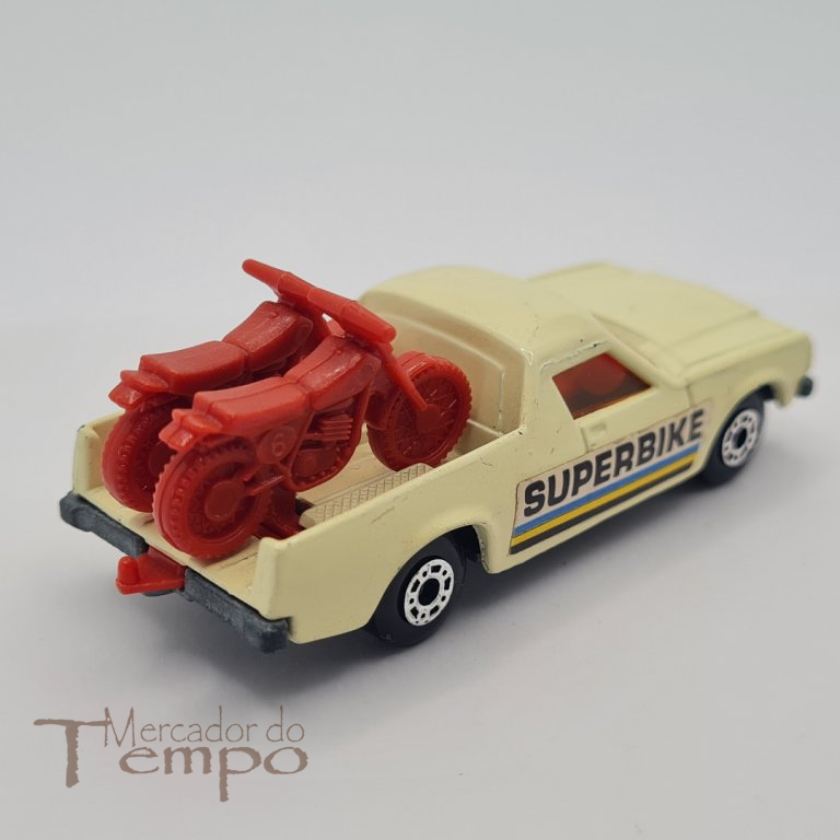 Matchbox 1/64 Holden Pickup Superbike