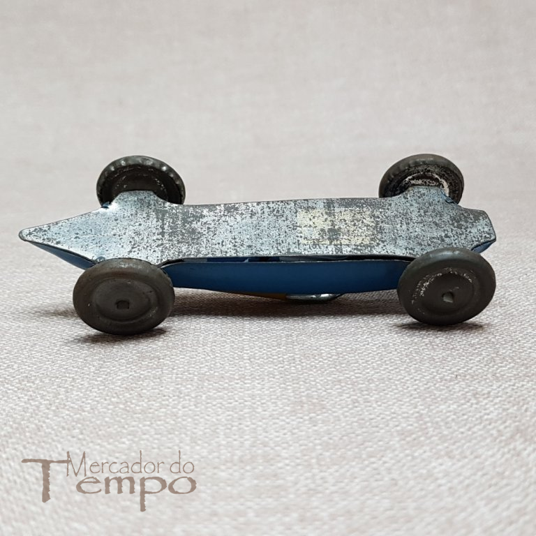 Brinquedo Português antigo carro de corrida em folha/chapa