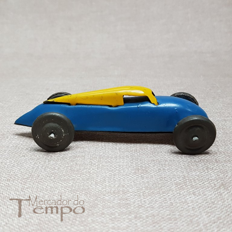 Brinquedo Português antigo carro de corrida em folha/chapa