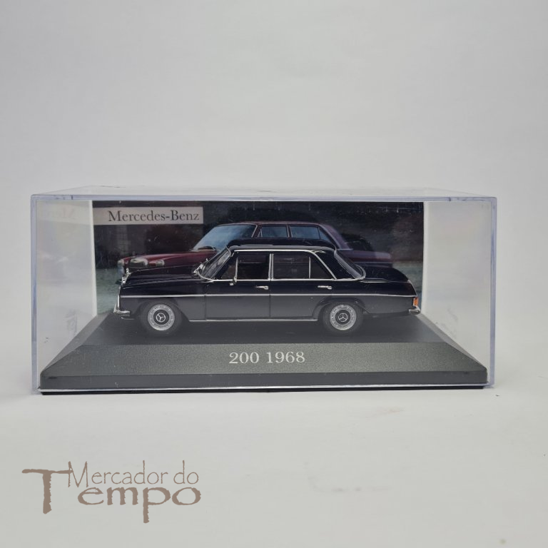 Miniatura 1/43 Mercedes Benz 200 - 1968