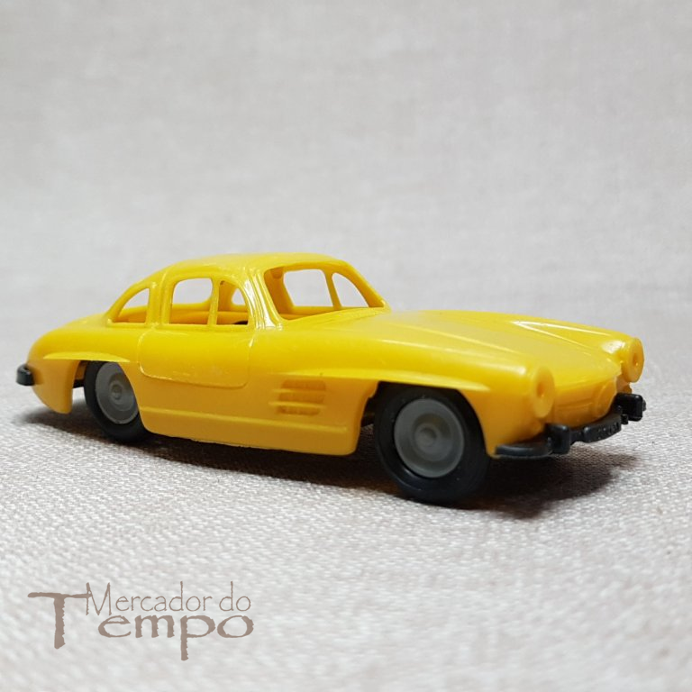 Brinquedo Português antigo em plástico Mercedes da Radar