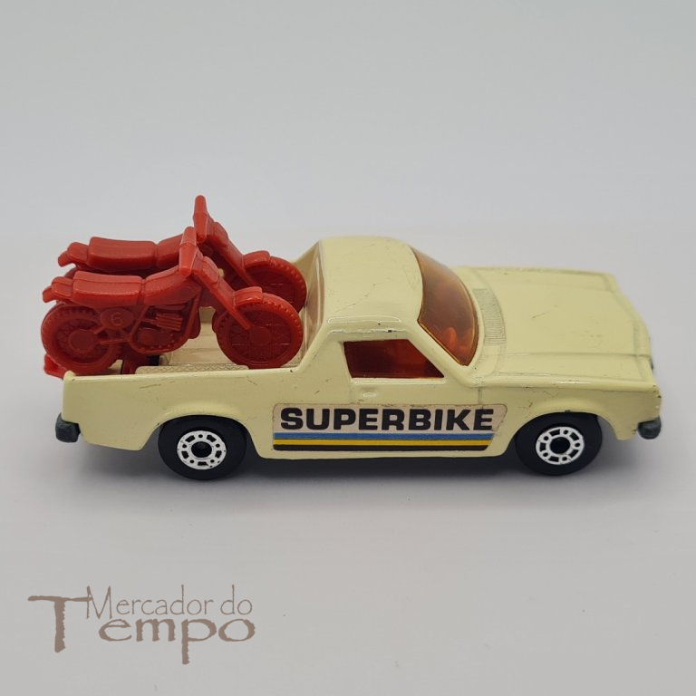 Matchbox 1/64 Holden Pickup Superbike