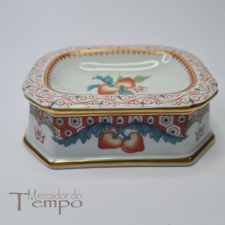 Saleiro em porcelana da Vista Alegre, decoração Maybell