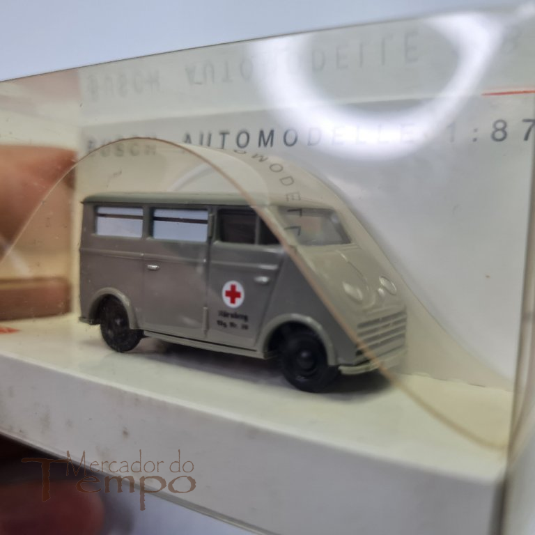 1/87 Busch Carrinha ambulância DKW