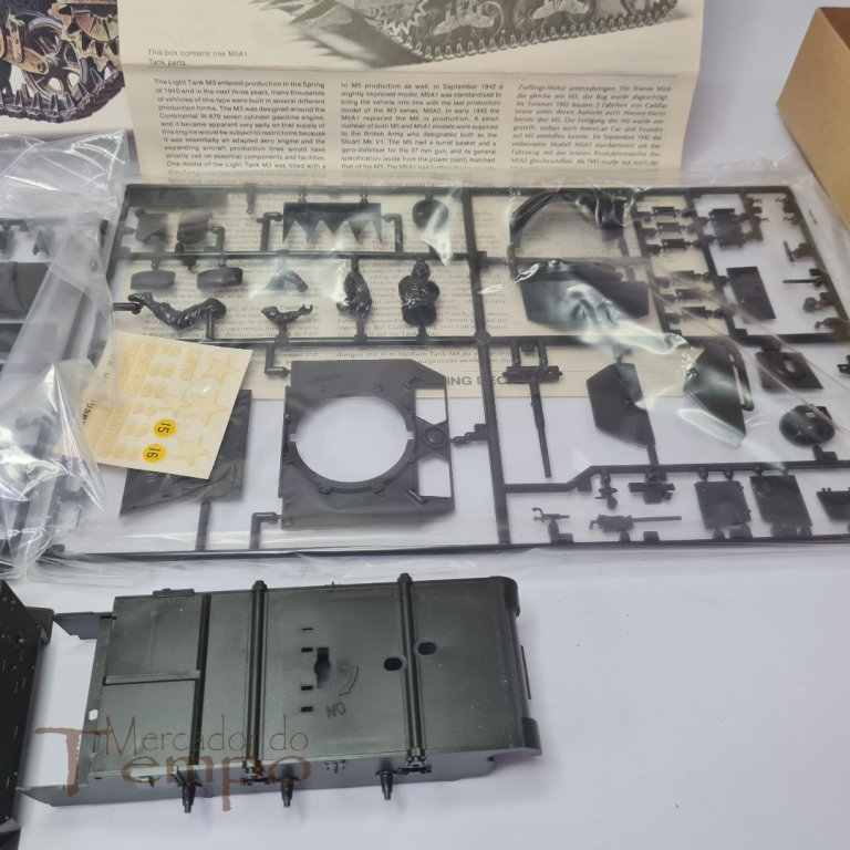 Kit Tamiya 1/35  US Lightank M5A1