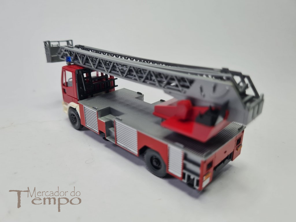 Miniatura 1/87 Wiking DLK 23 - 12 Iveco, Camião dos Bombeiros