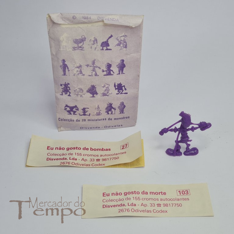 Monstro monocromático, com carteira original e cromos, da Disvenda, 1984