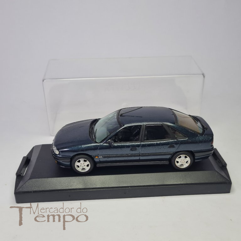 Miniatura 1/43 Vitesse, made in Portugal. Renault Safrane 1993