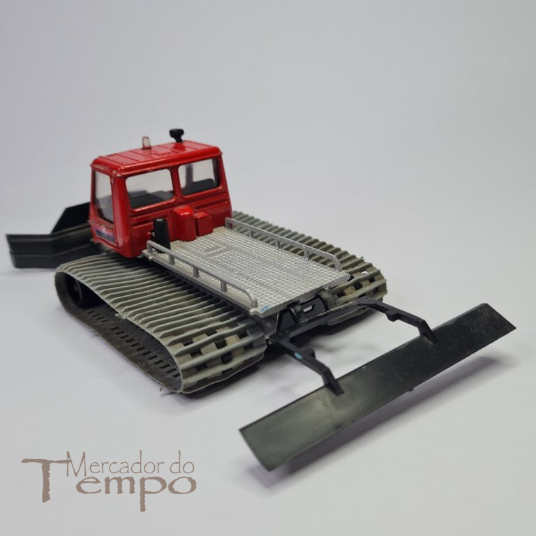 Miniatura 1/50 Solido, Limpa Neve com lagartas