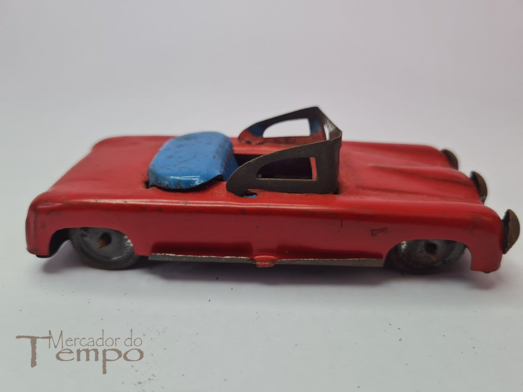 Carro Cabriolet em chapa de fabrico Português, AML. Anos 70