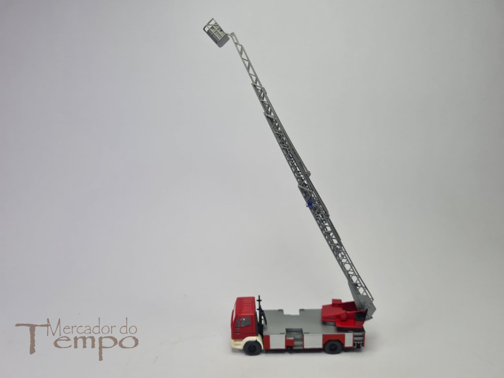 Miniatura 1/87 Wiking DLK 23 - 12 Iveco, Camião dos Bombeiros