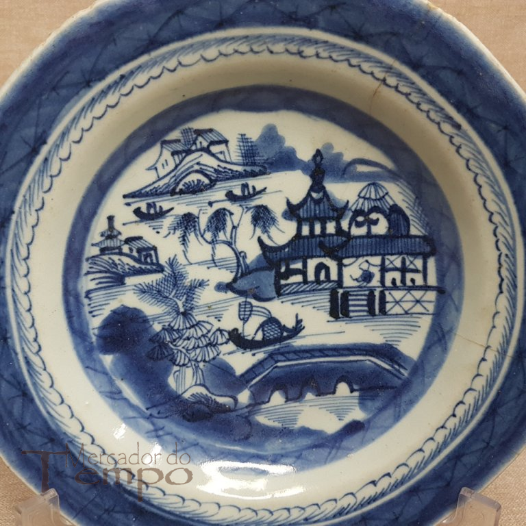 Prato sopa em porcelana chinesa Cantão Sec.XVIII
